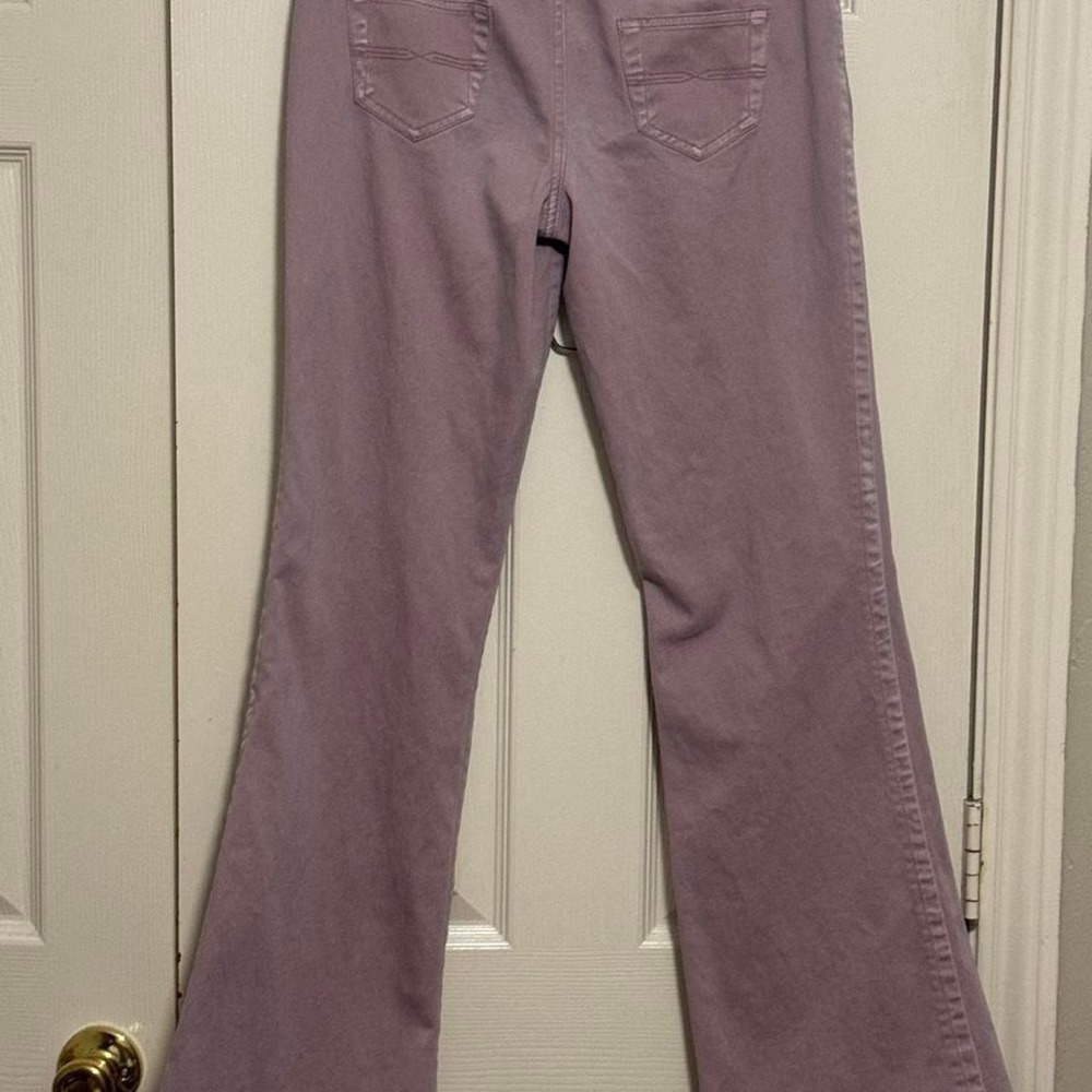 Express Precision Fit Low Rise Flare Jeans Mauve Pink Size 4 - Picture 6 of 6